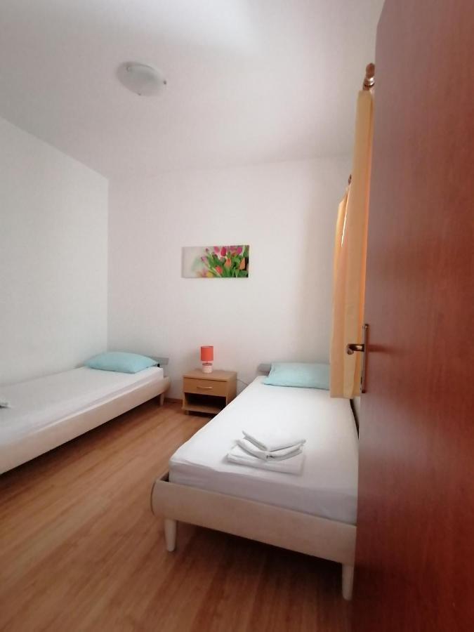 Apartments Coric Baška Voda Exterior foto